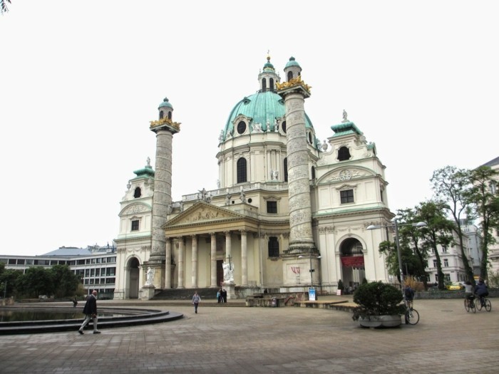 Виенско-Карлскирхе-Бад-Шусенден-Германия - барокова архитектура