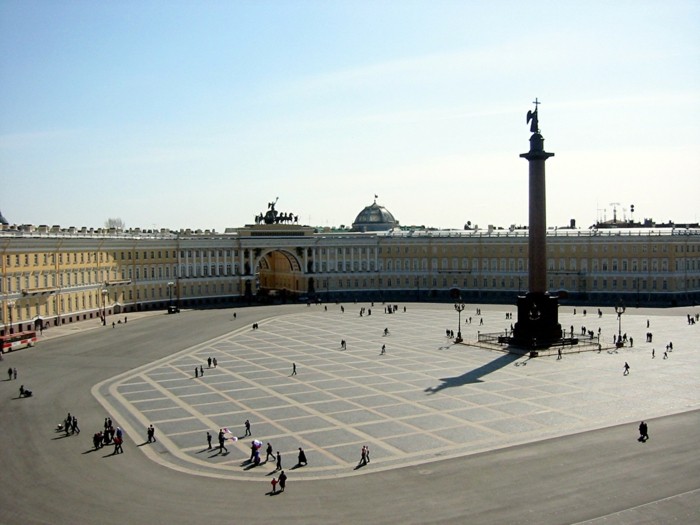 Zimski dvorac i Alexander Stupac-u-sv-Petersburg-Rusija arhitektura-mod u baroknoj