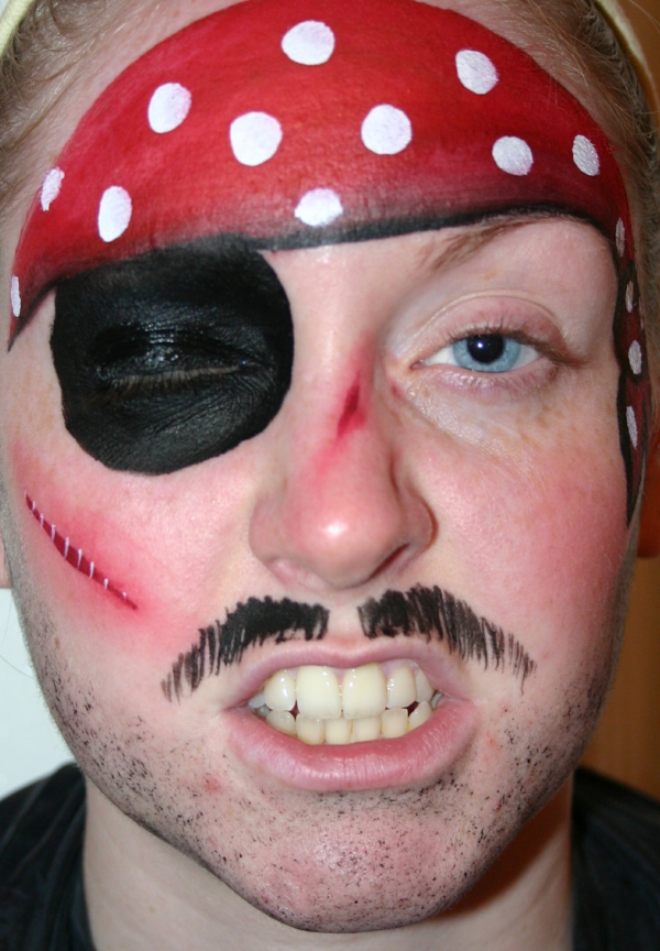 maquillaje pirata para niños y hombres