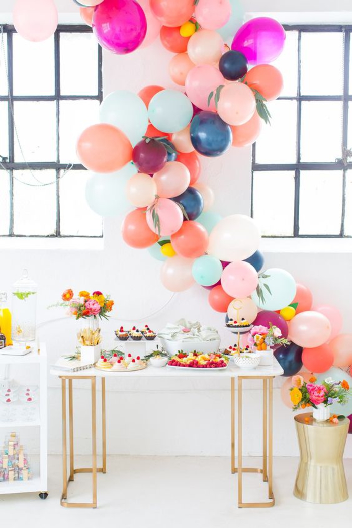 организиране на сбогуване, балони, цветя и сладкиши