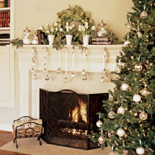fehér karácsonyi dekoráció - fehér kandalló