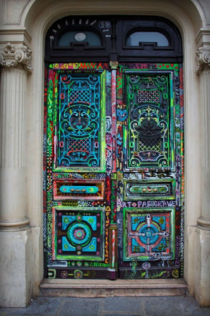 Los endosos puerta de casa antigua pintada-calle-arte-colorido
