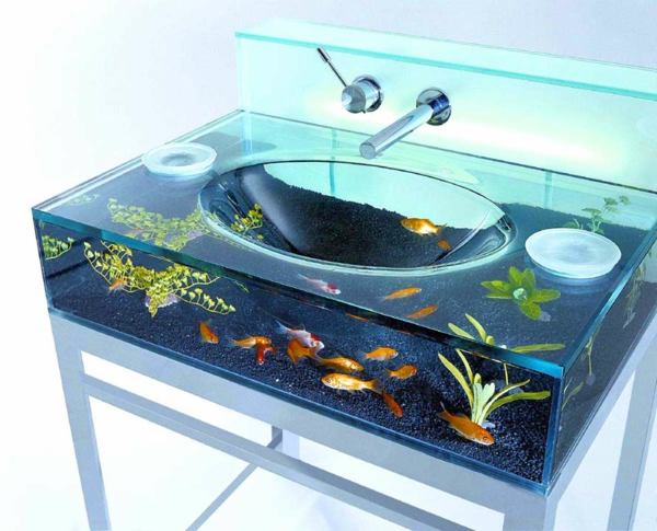 аквариум дизайнер мивка - снимка, взети от близо