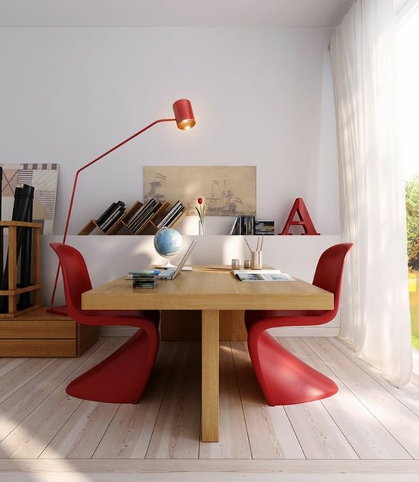 A piros szék és a lámpa hangsúlyt fektet a tanulmányban