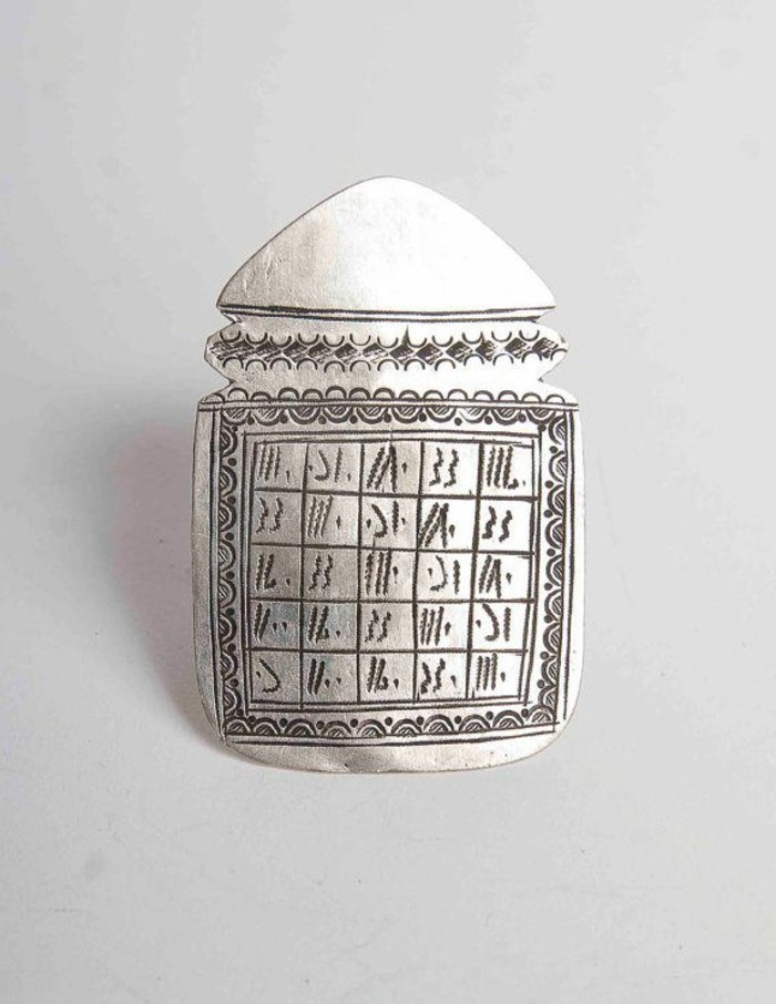 утаените сребърни пръстени модели туарегското пръстен със символи