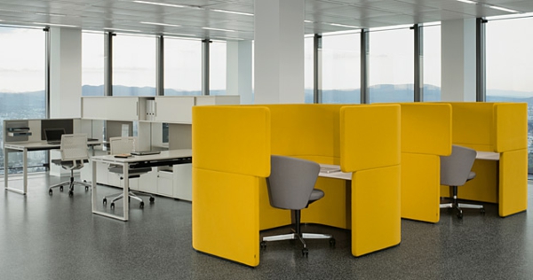 Styler espacio de oficina de color amarillo-particiones