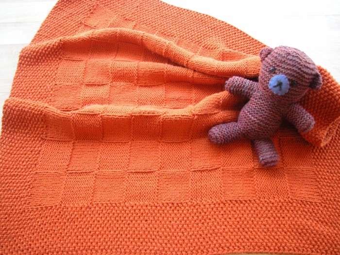 одеало бебе плетиво в-оранжев цвят