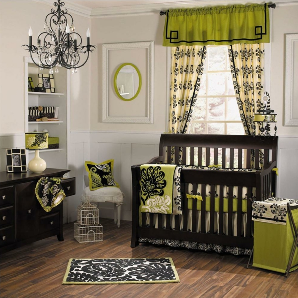 babyroom-млада красива зелено-завеса