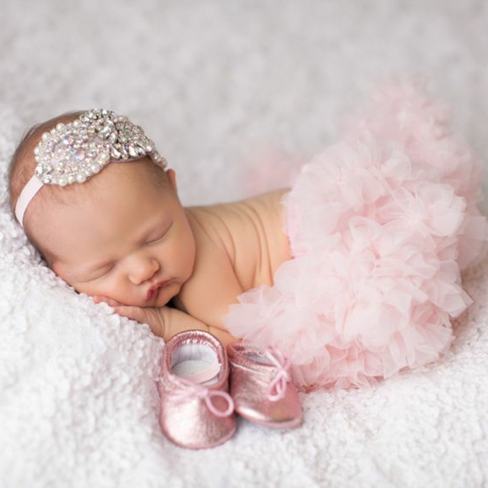 dječja dekoracija djevojčica ideja odjeća za malo slatka beba spava beba papuče