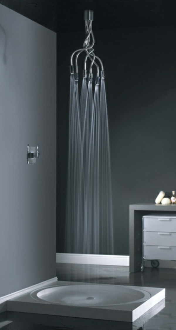 fekete zuhany - extravagáns ötlet a fürdőszobai tervezéshez