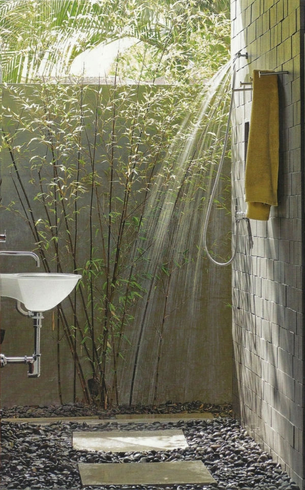 елегантен душ на открито оформящи растения баня плочки