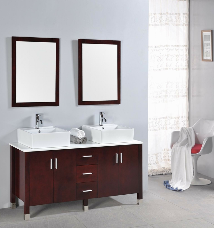 μπάνιο επίπλωση-ιδέες-ξύλινα-ντουλάπι-δύο-καθρέφτη