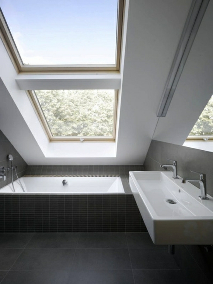 浴缸倾斜的超现代设计