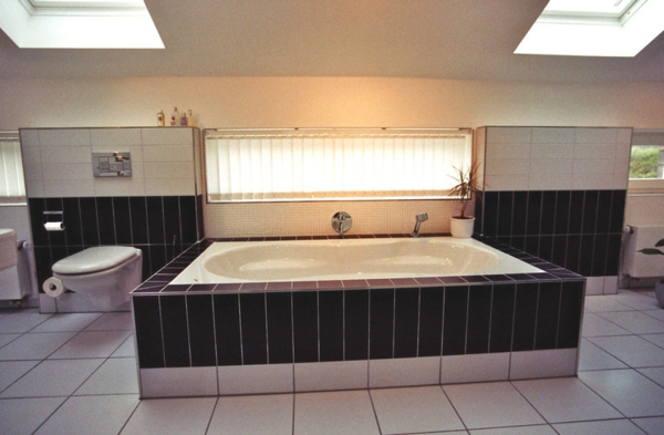 баня-collstede-zetel-oldenburg-вана - модерно осветление
