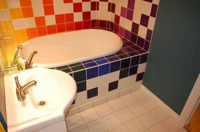 salle de bains-carreaux soulignent en-couleurs