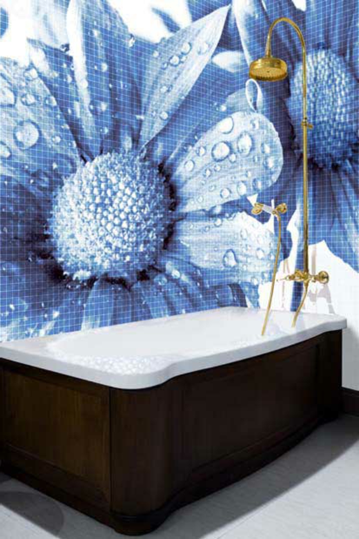 fürdőszoba-with-érdekes mozaik floralmotive-év-