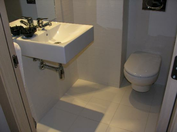 बाथरूम डिजाइन-बहुत-छोटे बुरा