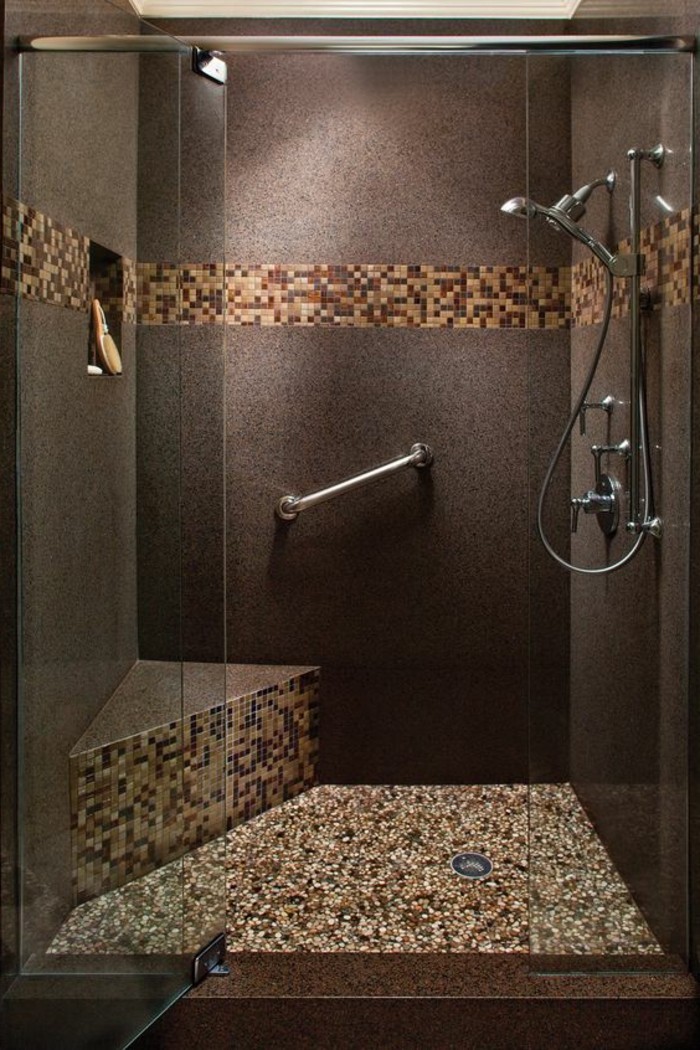 salle de bain idées de design-salle de bains-design marron avec mosaïque carreaux de cabine de douche