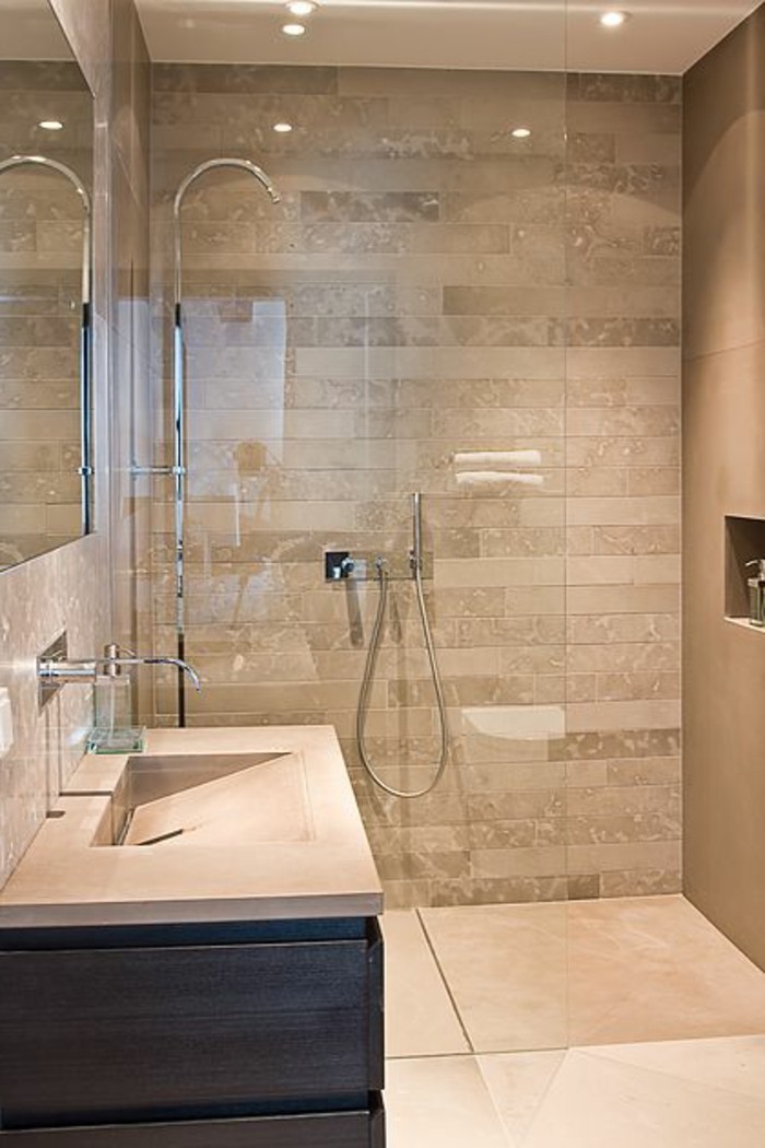 Kupaonica dizajn ideje Moderne-Bader-kupatilo-u-smeđe-i-bež tuš ograde