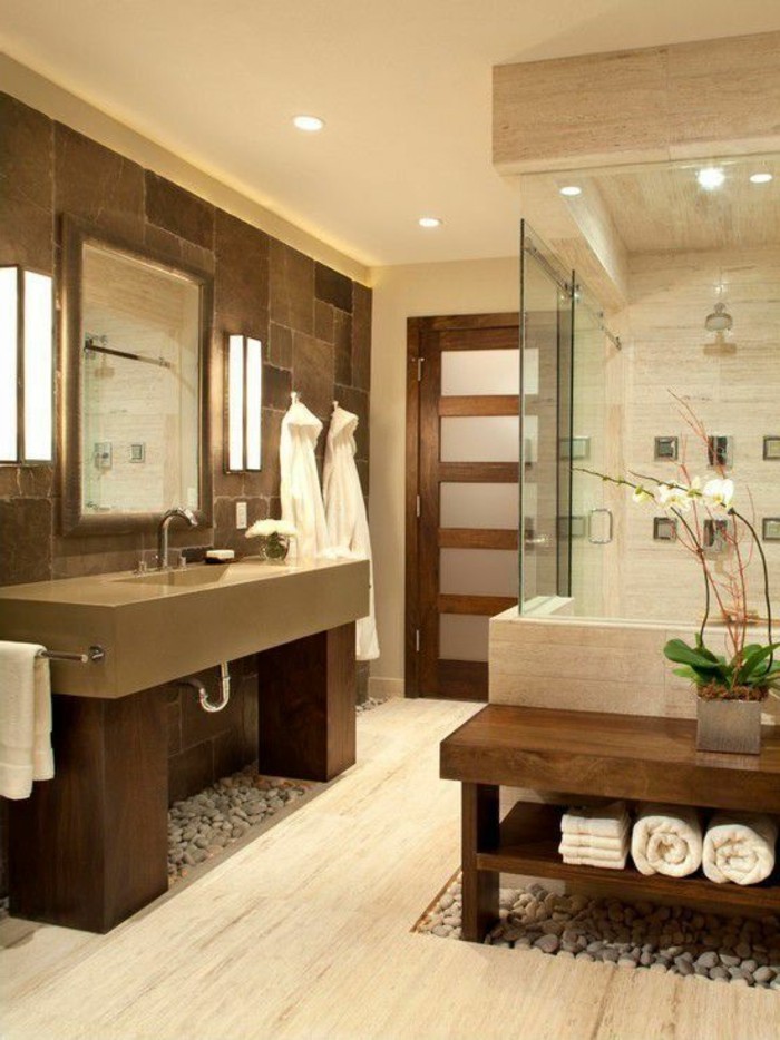 kupaonica dizajn ideje-lijepe-Bader-kupatilo-u-smeđe i bež-s-prirodni kamen-i-drvo