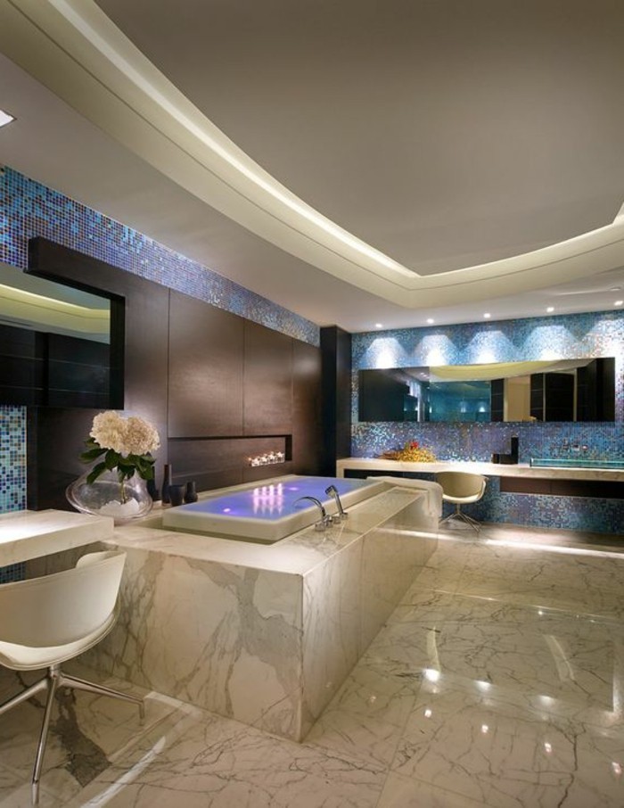 kupaonica dizajn ideje san Bader kupaonica s mramorom i plavim mozaik pločica