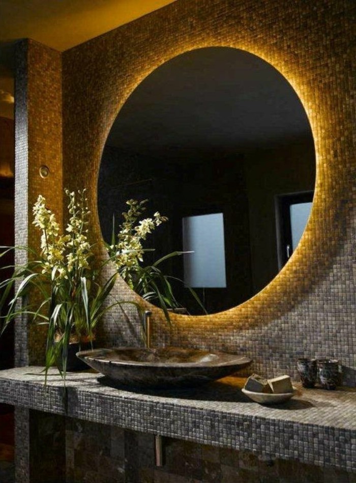 fürdőszoba tervezés-ötletek-álom Bader-fürdőszoba-with-természetes kőből és egy kerek tükör-with-világítás