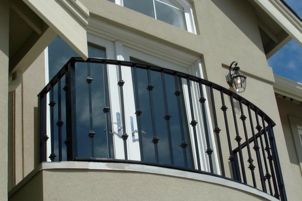 балкон-защита-модерен-черен цвят