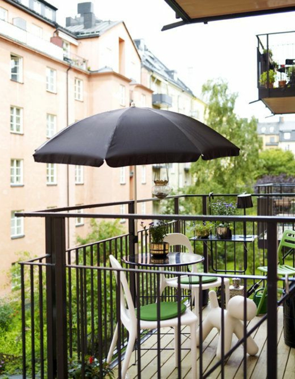 Balcon-balcon-embellissent balcon-déco-idées-balcon-design - noir parasol
