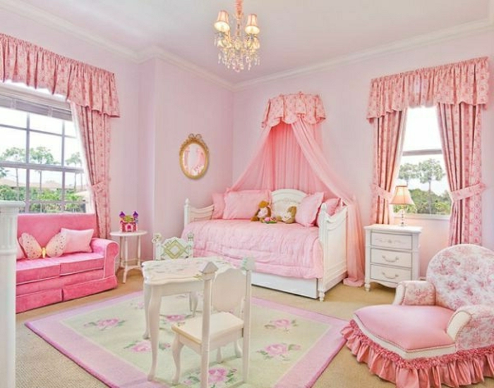 Sofa s ležajem za tepih s Barbie