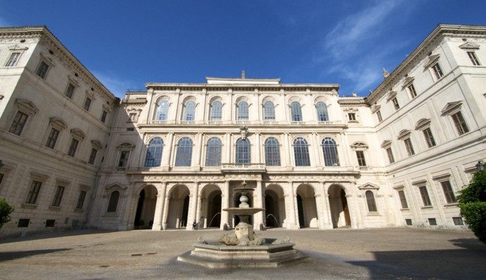 Barokne-obilježja-of-arhitekture-Palazzo Barberini-Rim-Italija