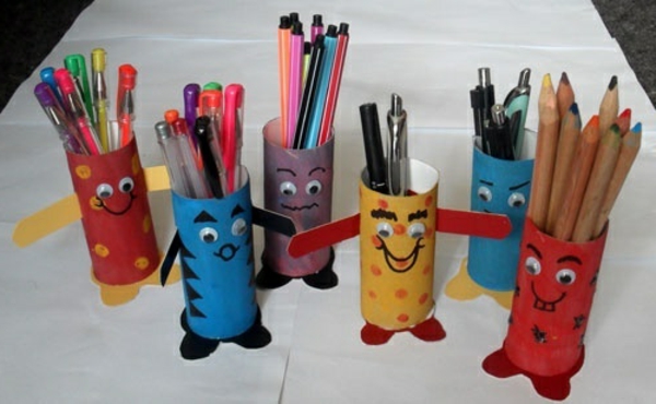 Tinker-con-cartón de color Funny figurines