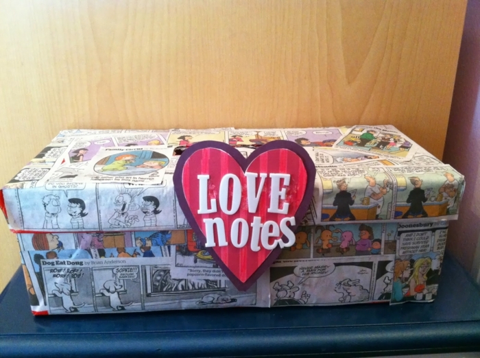 Събиране на любовни писма за Деня на Свети Валентин в оригинална кутия - идеи за плавателни съдове с обувки