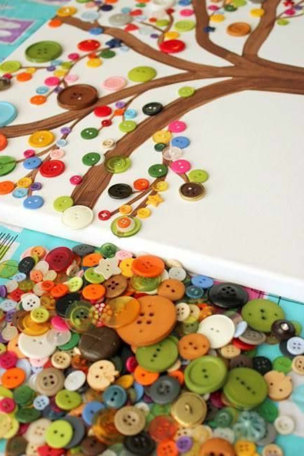 Tinker-con-niños-en-verano-interesante-coloridos-botones - gran foto