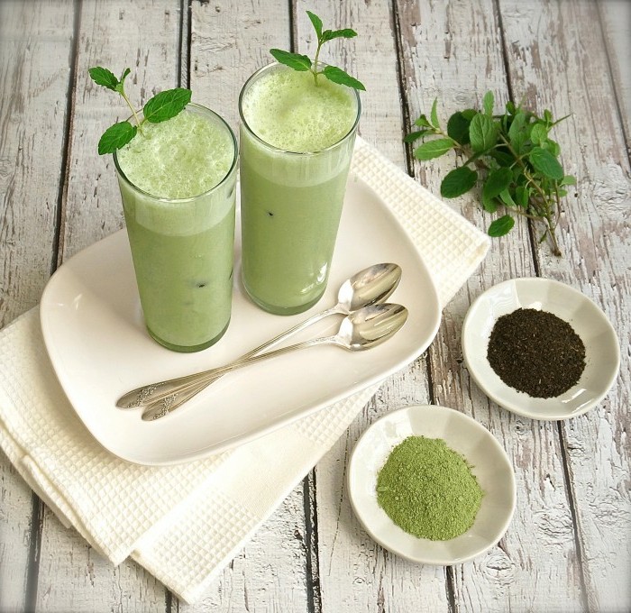 ביו-תזונה-Matcha-ירוק-תה-שייק-על-שתיים בריא-לאכול ארוחת בוקר-עם-שותף