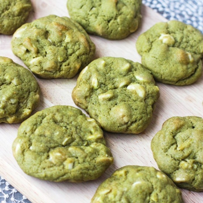 ביו-חי-Matcha-מתכון-על-ירוקות-עוגיות-עם-אגוזי קינוח Matcha-kaschews-אגוז
