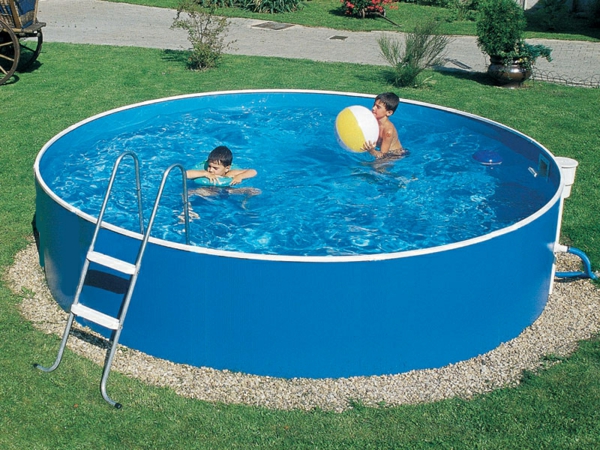 синьо-кръг-басейн-две деца са в него
