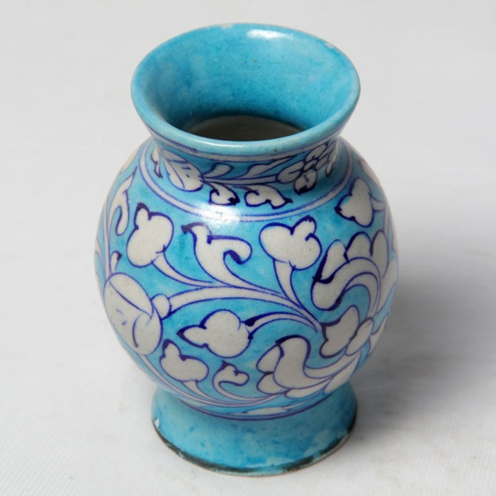 синьо-синьо-посуда ваза