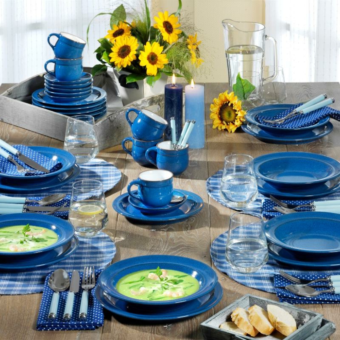 синя посуда-красив-слънчоглед