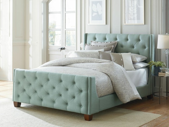 plavo-lijepe-modela-krevet-sa-bin-elegantna Odijelo