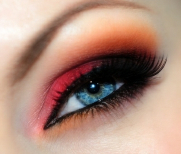 Šminka za oči - lijepo oko s crvenim make-upom