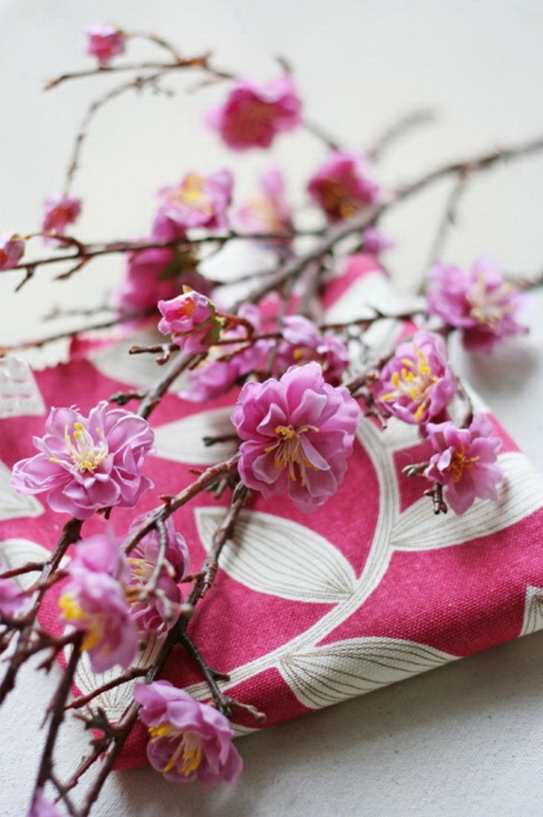virágszerkezetek tavaszi-rózsaszínű színben