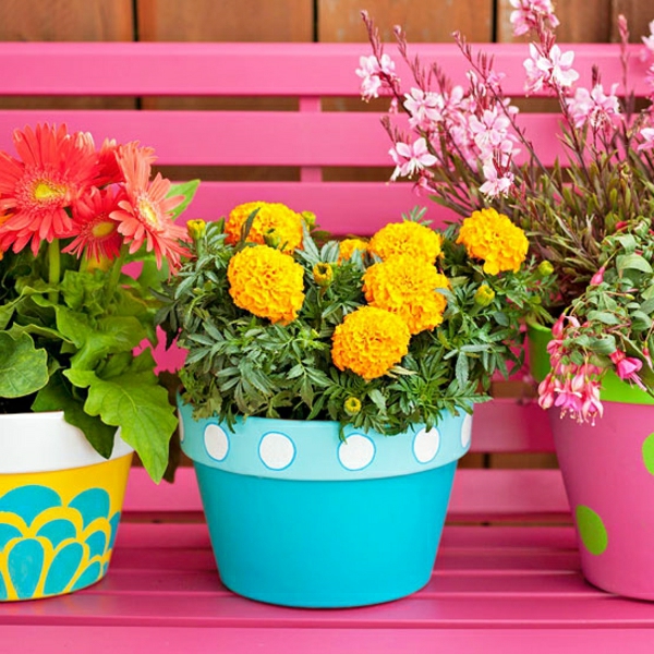 virágcserép-színes-növény-bank-rózsaszín-ötletek kültéri kerti-design