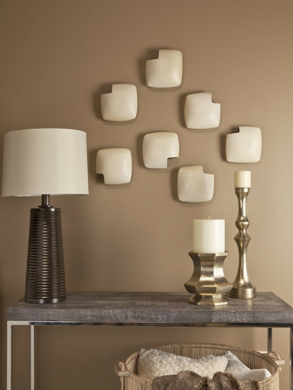 ruskeat sävyt-seinä-maali-mielenkiintoinen-koristelu-on-the-wall-beige lamppu on marmoripöytä