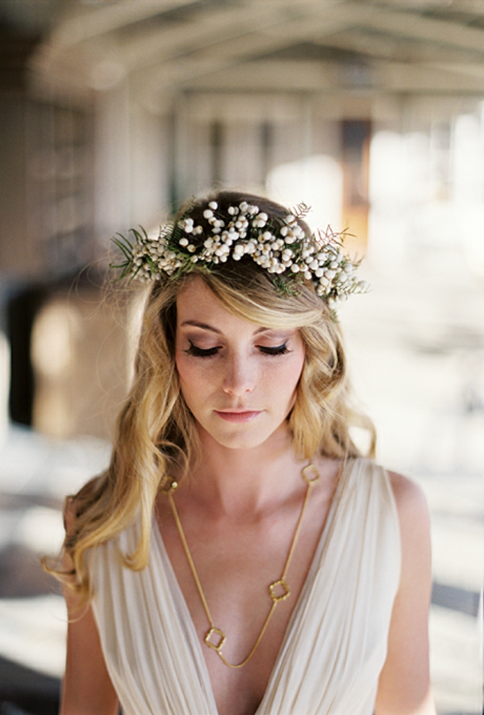 الزفاف تصفيفة الشعر، مع الزهور سوبر أنيق اللباس