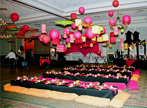 Цикламен цветни топки - висящи от тавана - парти декорация