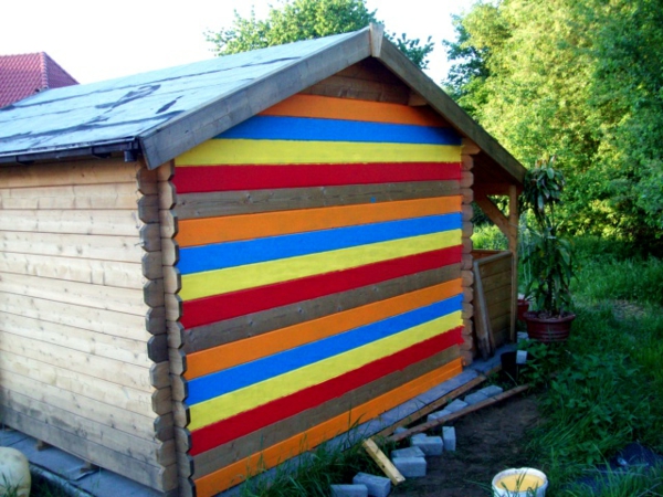 Coloridos paneles de jardinería en muchos colores