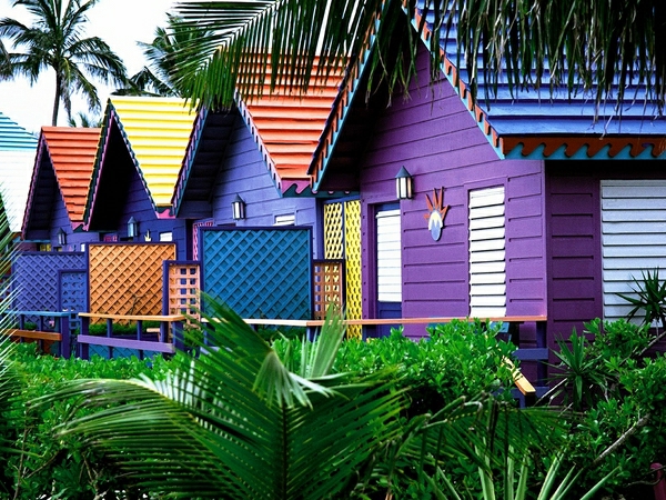 színes és eredeti ház front-make