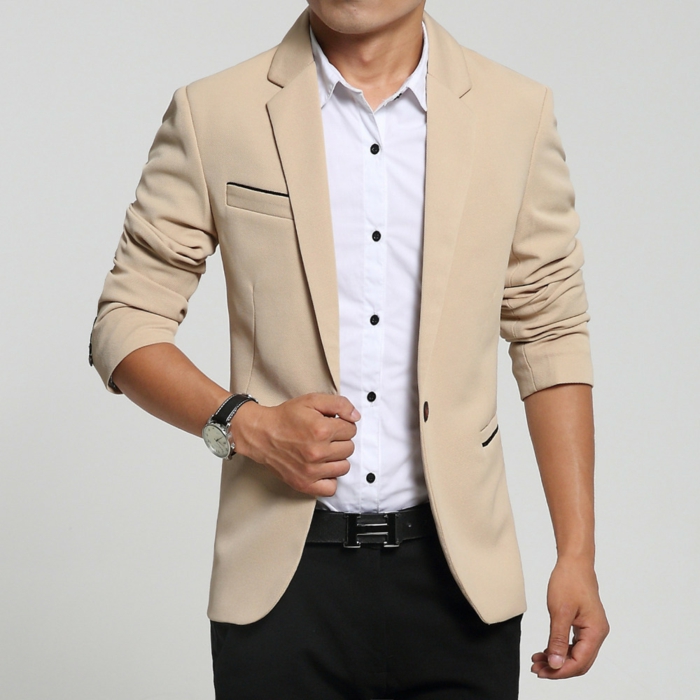 elegantno understated i trendy muški stil crne hlače beige krem ​​boje blazer ručni sat crna