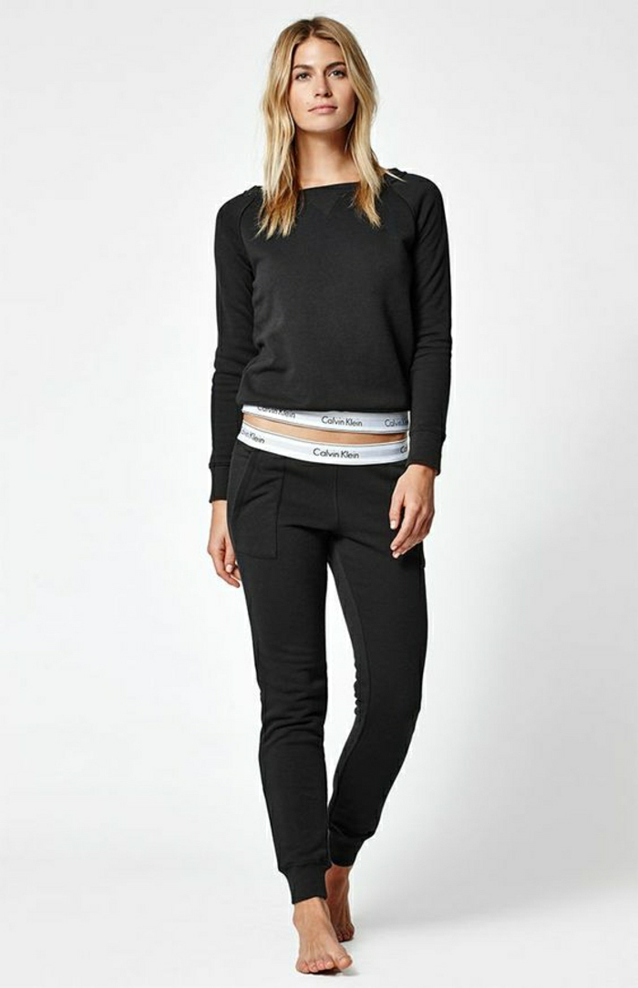 stilski džemperi ženske boje crna calvin klein