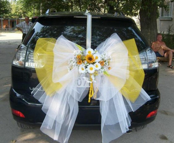 Творческа идея за бижута за коли за сватба
